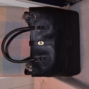 Dooney and Bourke Perry satchel in black Florentine leather
